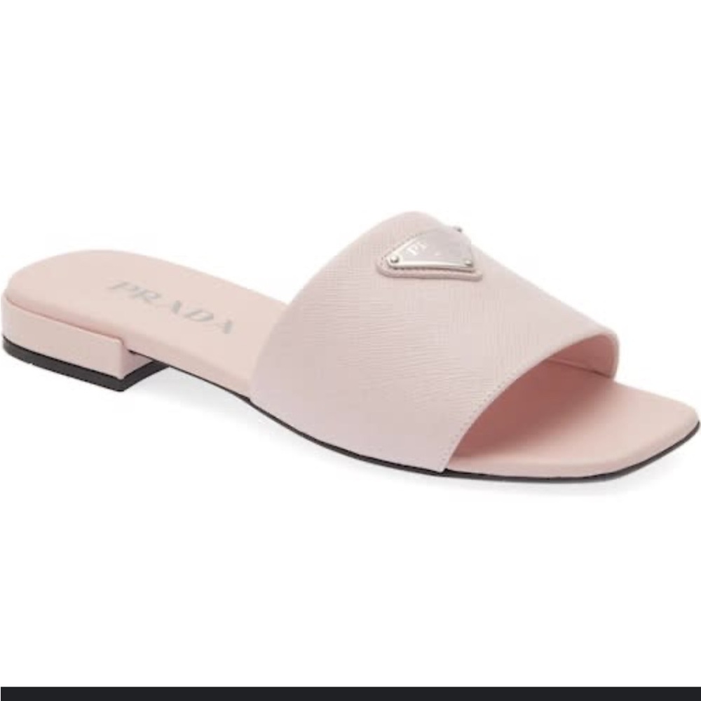 Authentic Prada Saffiano Patent Leather Slides 
Light Pink